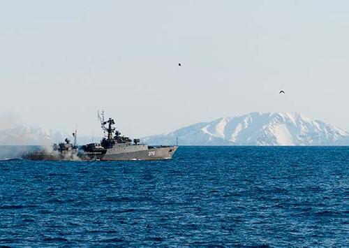 20 боевых кораблей и судов обеспечения ТОФ участвуют в военно-морских манёврах в Тихом океане 20 боевых кораблей и судов обеспечения ТОФ участвуют в военно-морских манёврах в Тихом океане