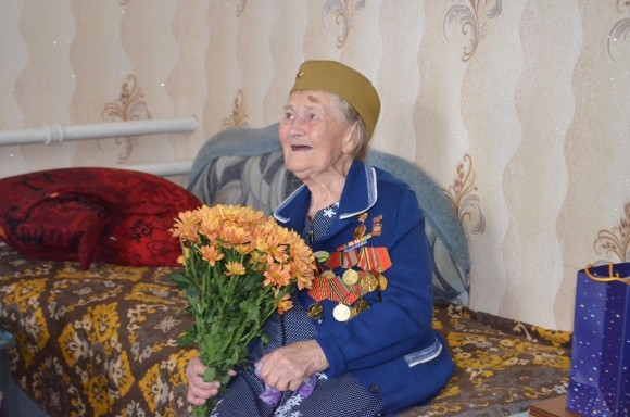 Фёкла Новохатская: «Фашист, тварь, открыл крышку и выстрелил сразу в Дусю» Фёкла Новохатская: «Фашист, тварь, открыл крышку и выстрелил сразу в Дусю»