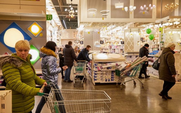 Инвестиции в обои: спрос на товары для ремонта вырос из-за падения рубля