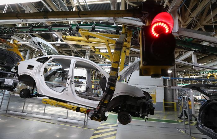 Renault объявила о приостановке работы завода в Москве
