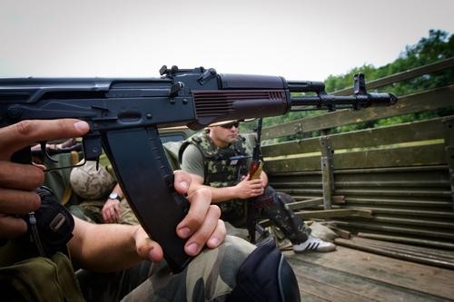 Минобороны РФ: силы ДНР взяли под контроль четыре квартала на востоке Мариуполя и вышли к заводу &laquo;Азовсталь&raquo;
