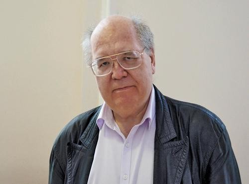 &laquo;Нельзя пускать язык на самотёк&raquo;: филолог Владимир Славкин о новых выражениях в повседневной речи