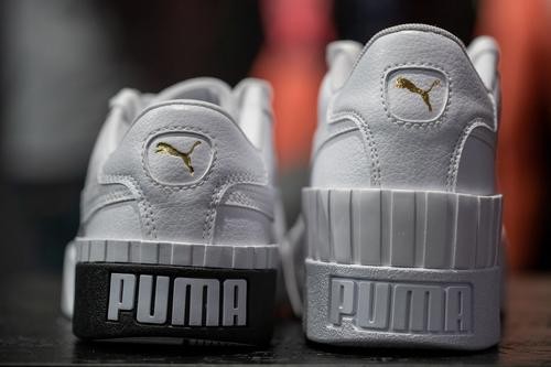 Немецкая компания Puma закрывает 100 магазинов в России и прекращает поставки своей продукции в РФ Немецкая компания Puma закрывает 100 магазинов в России и прекращает поставки своей продукции в РФ