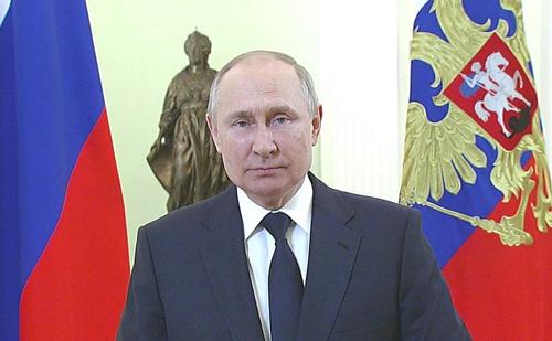 Путин подписал закон, содержащий комплекс социально-экономических мер по поддержке граждан и бизнеса