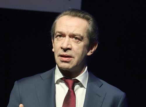 Teleprogramma.pro: Владимир Машков потребовал, чтобы его дочь немедленно вернулась в Россию из США