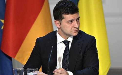 Зеленский: компромиссы на переговорах между Украиной и Россией окончательно будет решать всеукраинский референдум Зеленский: компромиссы на переговорах между Украиной и Россией окончательно будет решать всеукраинский референдум