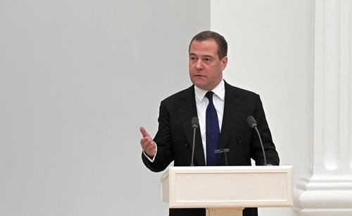 Медведев: в случае присоединения Швеции и Финляндии к НАТО у России &laquo;станет больше официально зарегистрированных противников&raquo; 