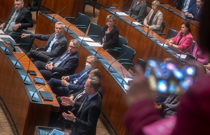 Парламент Финляндии одобрил подачу заявки на вступление страны в НАТО Парламент Финляндии одобрил подачу заявки на вступление страны в НАТО