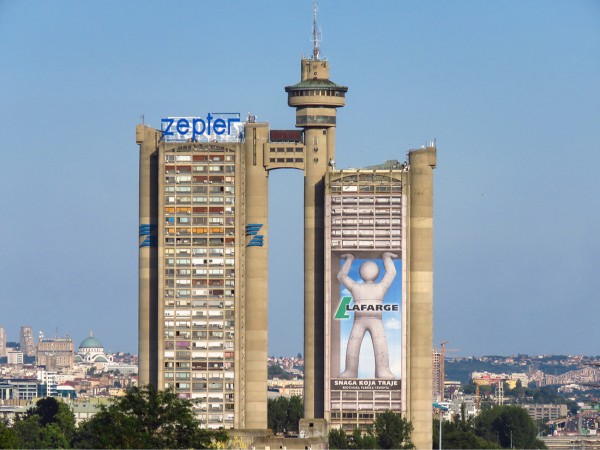 
                    Суровый интерьер: стиль брутализм в архитектуре и дизайне
                    
                