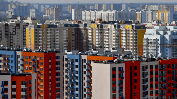 В Подмосковье более 760 детей-сирот получили жильё или сертификаты в 2022 году В Подмосковье более 760 детей-сирот получили жильё или сертификаты в 2022 году