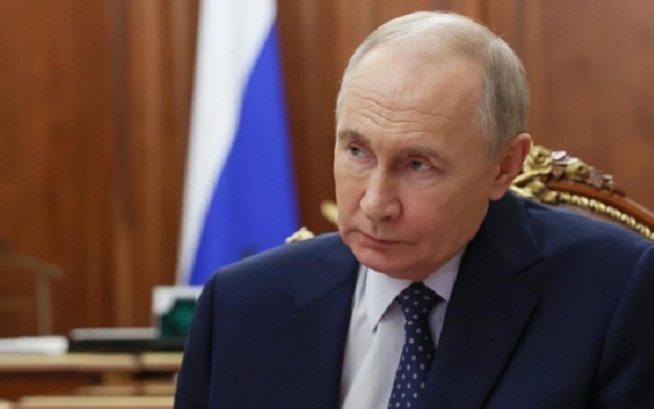 
                    Путин потребовал от банков не взимать комиссии по семейной ипотеке

                
