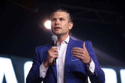 Хегсет: Трамп не исключает применения силы против Ирана