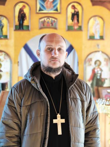Отец Михаил: Наши ребята сражаются с Верой и молитвой в сердце &ndash; за Родину