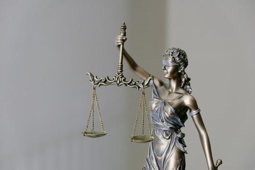Судят риелтора, укравшего у сирот 70 млн рублей