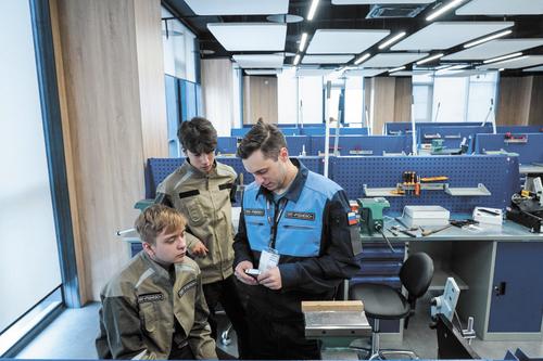 В России узаконили &laquo;наставничество&raquo;