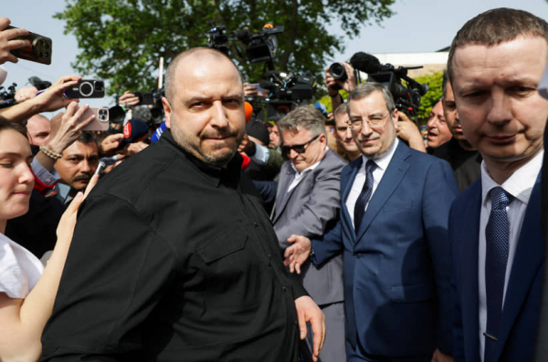 
                &laquo;Тактическая победа господина Путина&raquo;
            