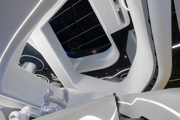 
                    В Китае открыли музей науки по проекту Zaha Hadid. Как он выглядит

                