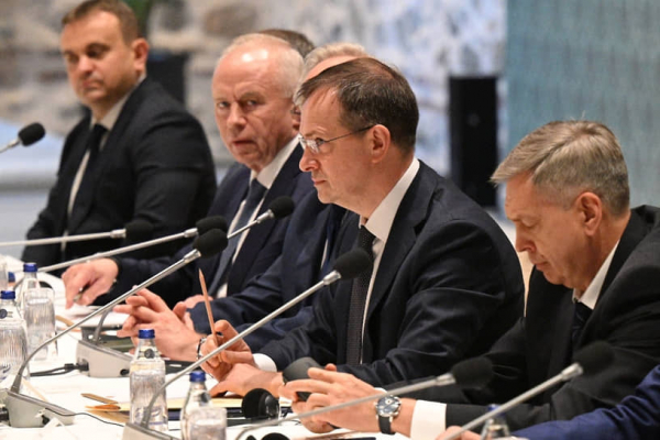 
                &laquo;Тактическая победа господина Путина&raquo;
            