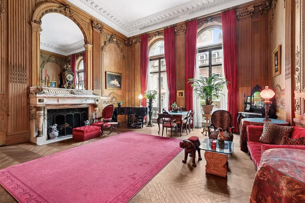 
                    Квартиру в доме одного из отцов желтой прессы продают в США за $6 млн

                