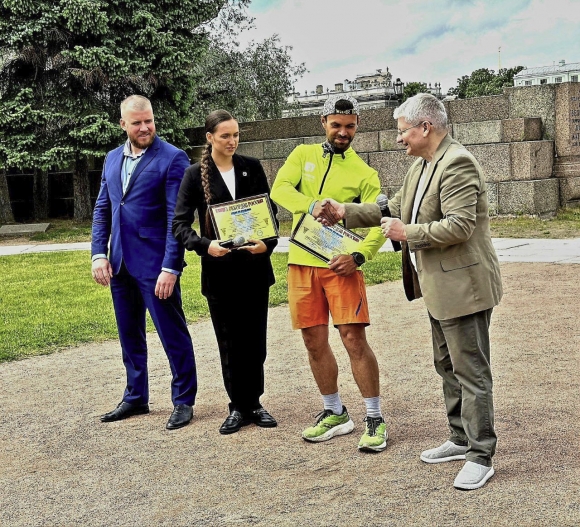 Бегущий по дорогам истории