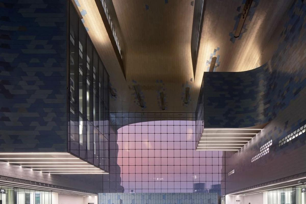 
                    В Китае открыли музей науки по проекту Zaha Hadid. Как он выглядит

                