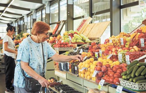 Фрукты вы мои серебряные, золотые мои овощи!