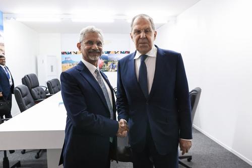 Лавров обсудил с индийским коллегой конфликт между Индией и Пакистаном 