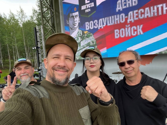 Лидер группы &laquo;Павильон&raquo; Илья Столетов: &laquo;Сейчас время героев&raquo;