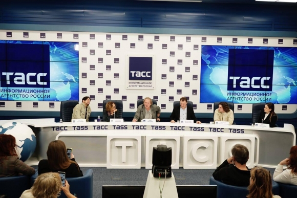 Московский театр на Юго-Западе отметил 75 летние основателя театра премьерами