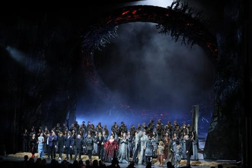 &laquo;Норма&raquo; Мариинского театра: переосмысление античной трагедии в рамках музыки Беллини