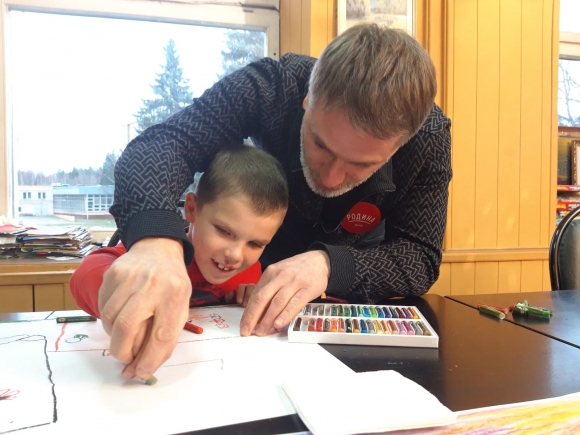 &laquo;Родина &mdash; там, где нужна помощь&raquo;: интервью с главой Народного фонда Романом Громовым