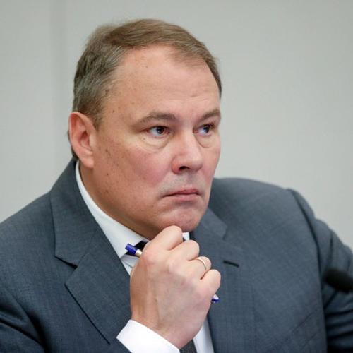 Толстой: значительные изменения могут быть внесены в будущем в Конституцию РФ Толстой: значительные изменения могут быть внесены в будущем в Конституцию РФ