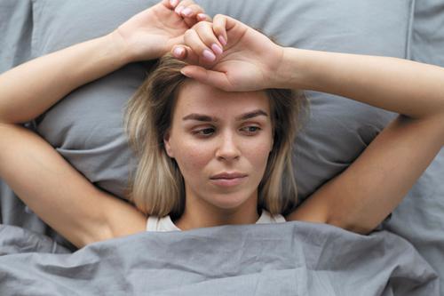 Тревога и нервы развивают бессонницу