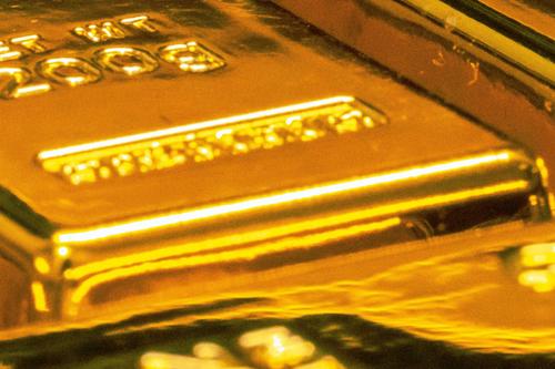 В Москве пенсионер обратился в полицию с заявлением на мошенников, которым отдал монеты и золотые слитки на 148 млн руб