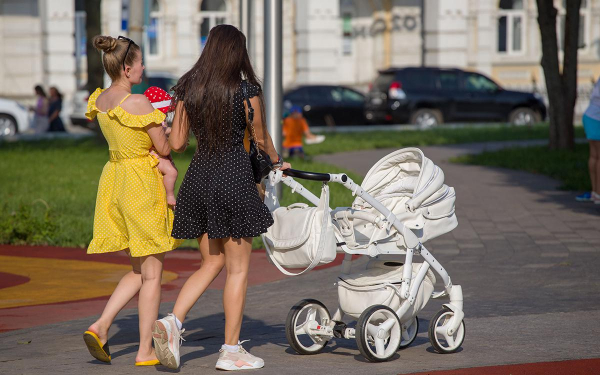 
                    В России ускорили процедуру получения материнского капитала

                