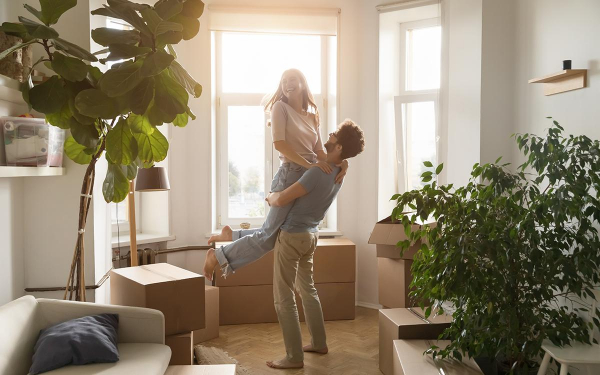 
                    ЦБ снизил ключевую впервые с 2022-го: что будет с ипотекой и ценой жилья

                