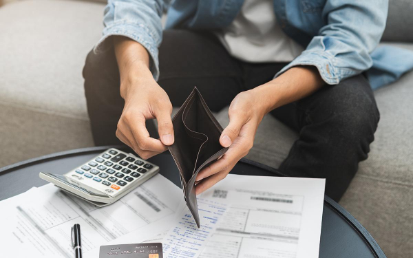 
                    Банкротство с ипотекой в 2025 году: как оформить с сохранением жилья

                