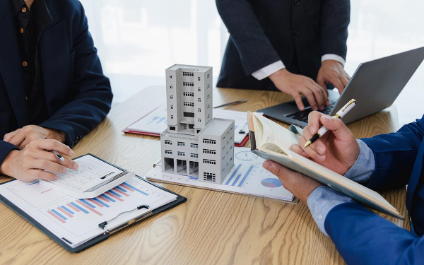 Инвестиции в недвижимость России упадут на треть. В чем причина
Инвестиции в недвижимость России упадут на треть. В чем причина