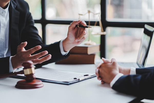 
                    Банкротство с ипотекой в 2025 году: как оформить с сохранением жилья

                