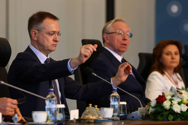 Вот и поговорили
Вот и поговорили