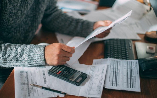 
                    Совфед одобрил перенос сроков оплаты услуг ЖКХ

                