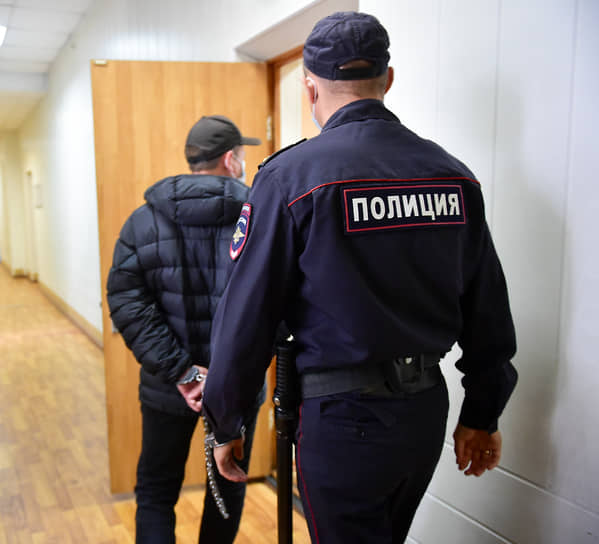 
                Давние убийства дождались арестов
            