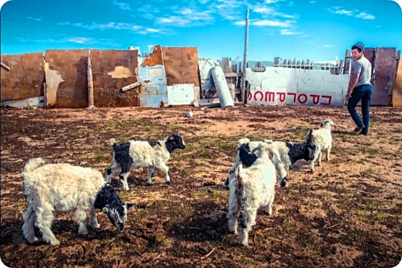 «Байконур» — секретный испытательный полигон Советского Союза «Байконур» — секретный испытательный полигон Советского Союза