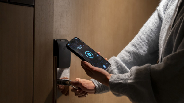 Специалист Воронин рассказал, как обезопасить квартиру на время отъезда